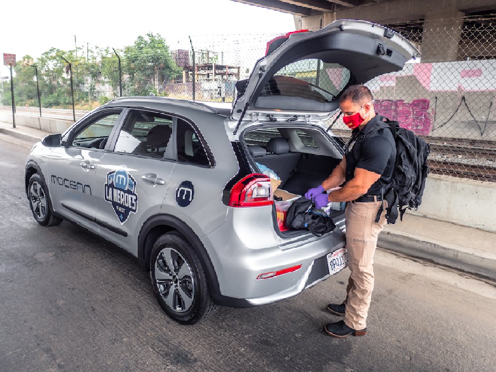 KECKSchool_USC's tweet photo. What’s the key to providing medical care to those without a home? “Radical humility,” says Brett Feldman, head of KSOM's Street Medicine team. Two vehicles donated by MoceanLab have been used for 600+ visits to serve those experiencing homelessness in L.A. County. https://t.co/LFebJIMpfF