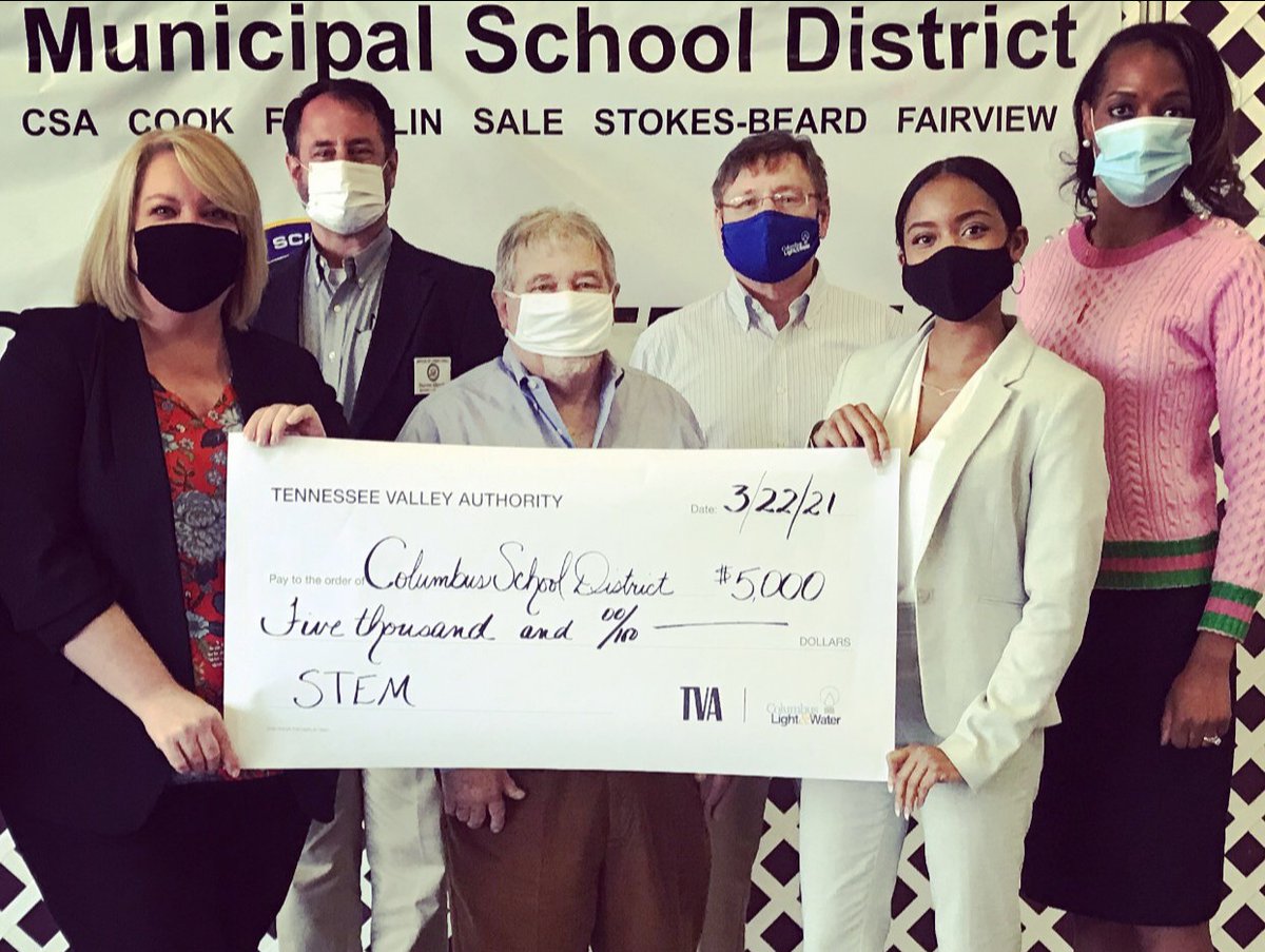 TVAnews's tweet photo. We've been out and about across the Tennessee Valley delivering STEM checks to teachers with the help of our local power companies! Want to learn more about how we support STEM education in the region? Check it out here: https://t.co/0YjBSUnrCt 🍎✏️ #TVASTEM https://t.co/LWk0aiSPz7