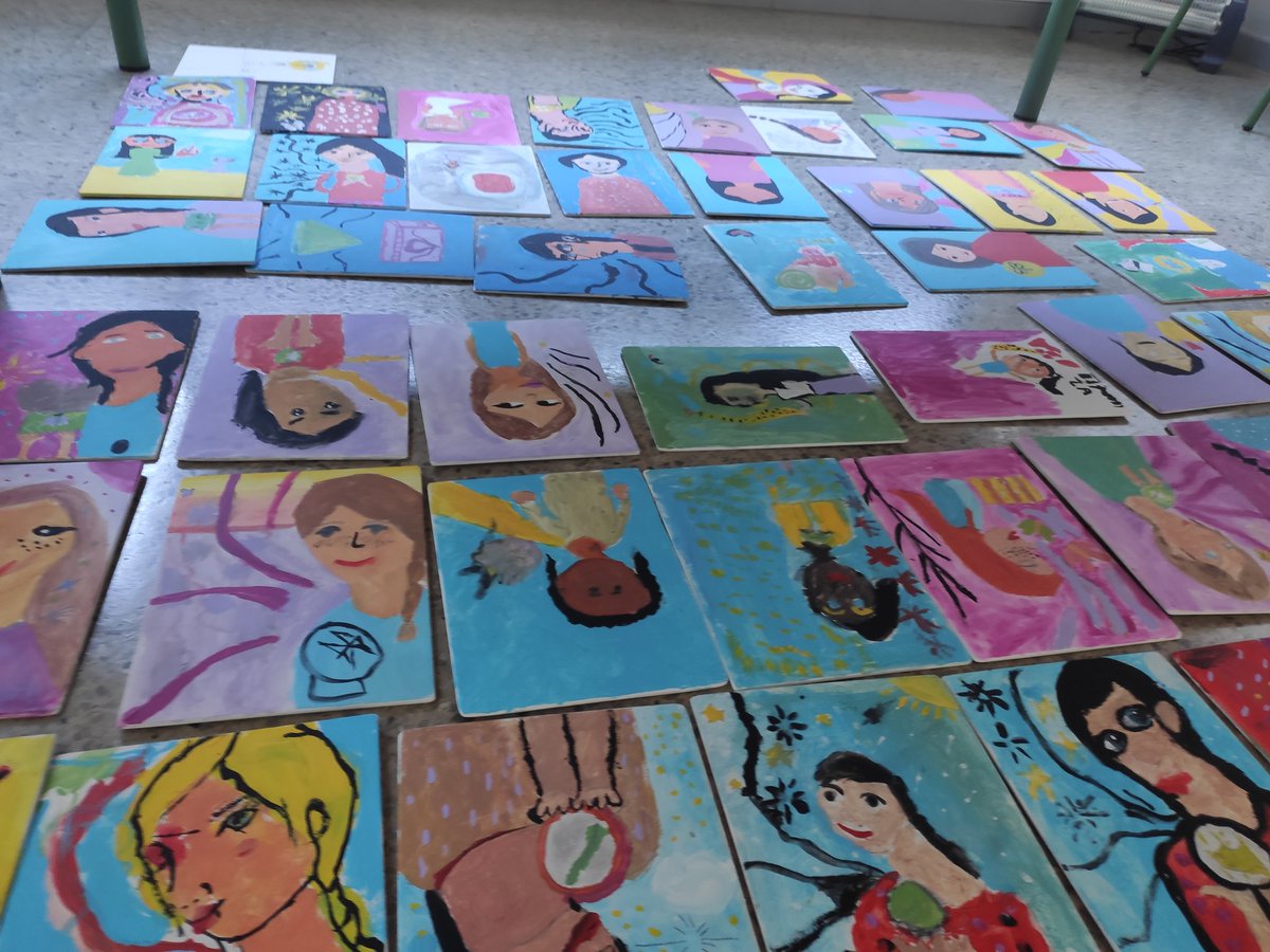 CeipRaza's tweet photo. ¡Esto no es un colegio, es una PINACOTECA!!! Enamorad@s de las creaciones de nuestro alumnado que han realizado gracias al asesoramiento y acompañamiento de nuestra pintora MªLuisa de @CD_SEVILLA #prevencióndelaviolenciadegénero #micolemola https://t.co/9m471BiEEu