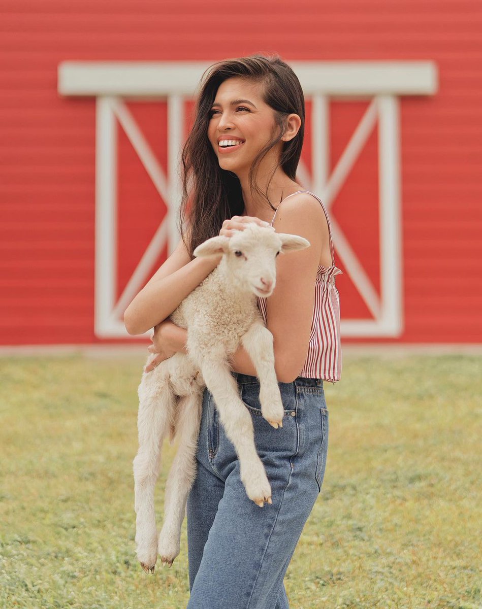 mainernimaine's tweet photo. #MAINExBENCH
#benchsummer2021 πΌ
Maine Mendoza LostWithYou200K
@mainedcm |#MaineMendoza https://t.co/sgtZqhC97l
