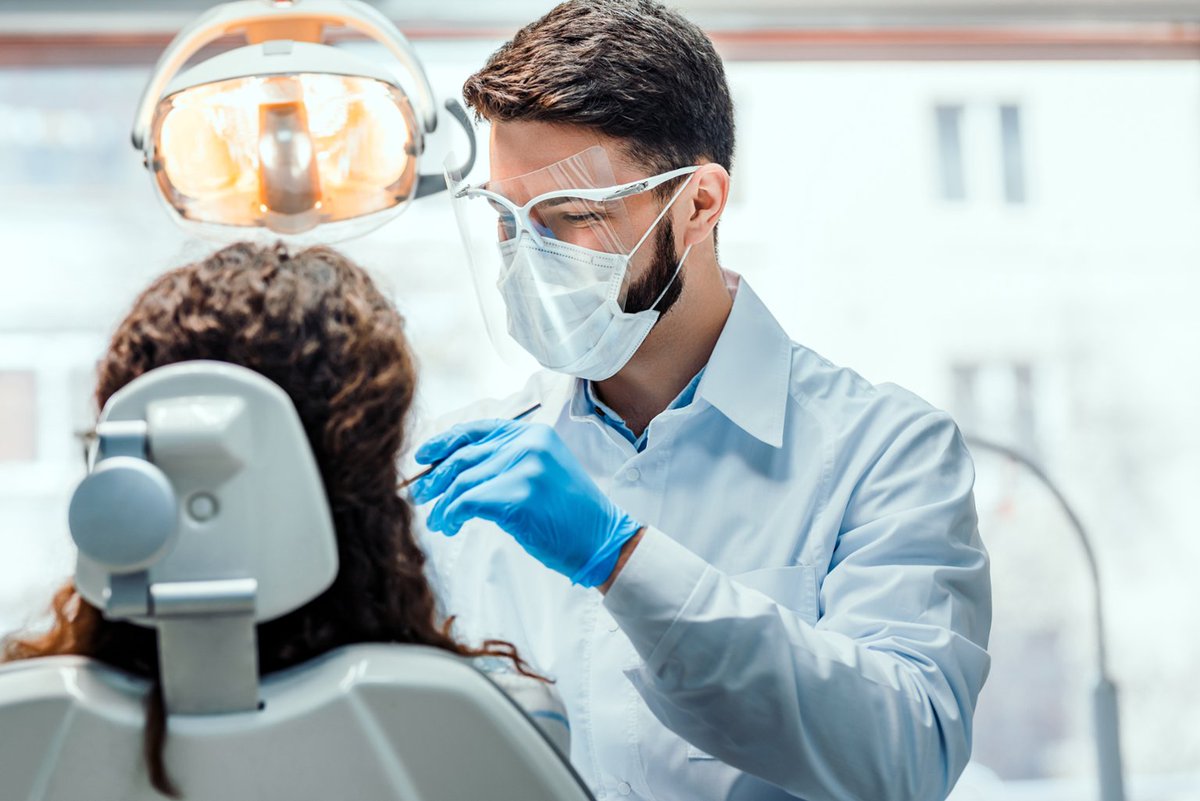 InvisibleBraces's tweet photo. A crossbite can be painful and detrimental to one's oral health. Invisible Braces provides high-quality treatments for crossbite correction. Learn more here! https://t.co/g1mB3Iu8ah https://t.co/UANlXtcazG