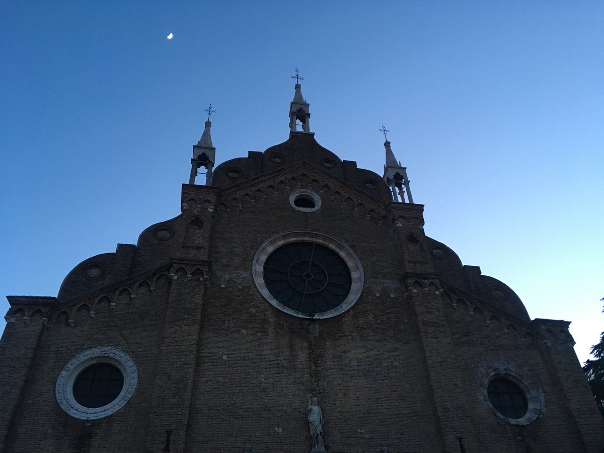 JillKerby's tweet photo. 2/ ...OTD, Campo Santa Formosa and the Bellini/Mantegna exhibit at #QueriniStampalia & a long meander back home to my #RoomWithAView #MissingVenice @luisella_romeo @LucaMarchiori @GregoryDowling1 @jolocktov https://t.co/y58TqDlmYP