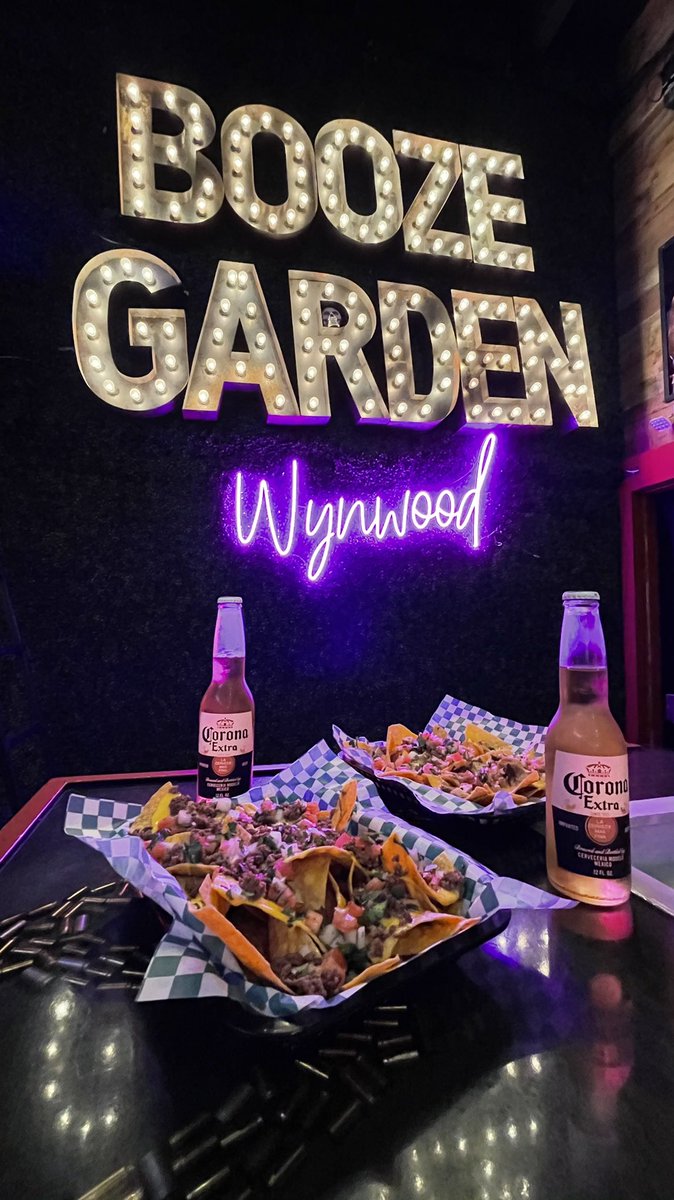 BoozeGardenWyn's tweet photo. Underground Booze #BoozeGarden tacos &amp; techno 🌮 https://t.co/ugBs3jSCBP