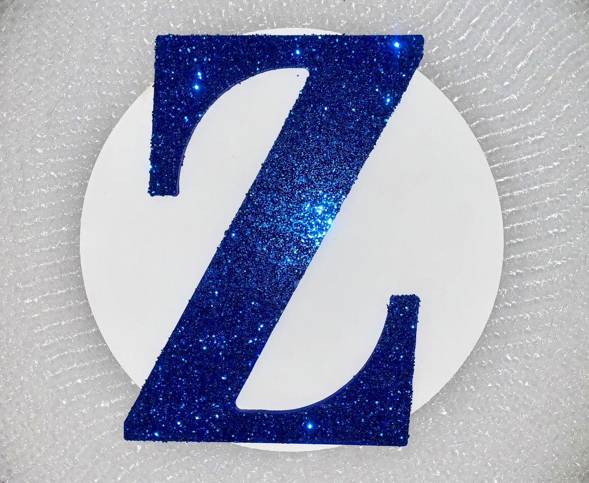 __MakeItRain's tweet photo. Looking for items to freshen up your Greek wall / table? Weโve have something in store for that ๐ฅถ. Items drop 4/14 . At reasonable prices and limited quantities, you donโt want to miss this! #TDM #ThreadsDecorAndMore https://t.co/qknVvGogTN