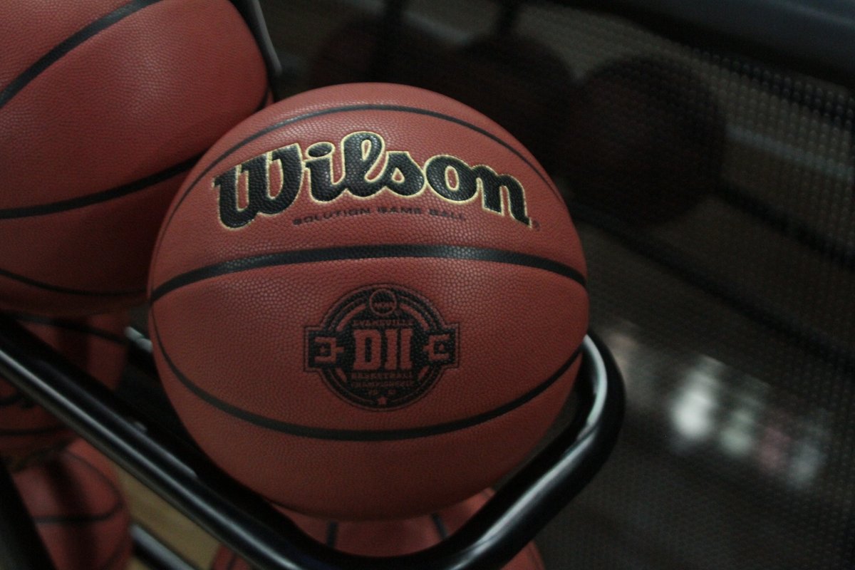 wlu_wbb's tweet photo. Wrapped up our first Elite Eight practice tonight! Getting in the zone for game day! #GoWLU https://t.co/gLOLAE3duA