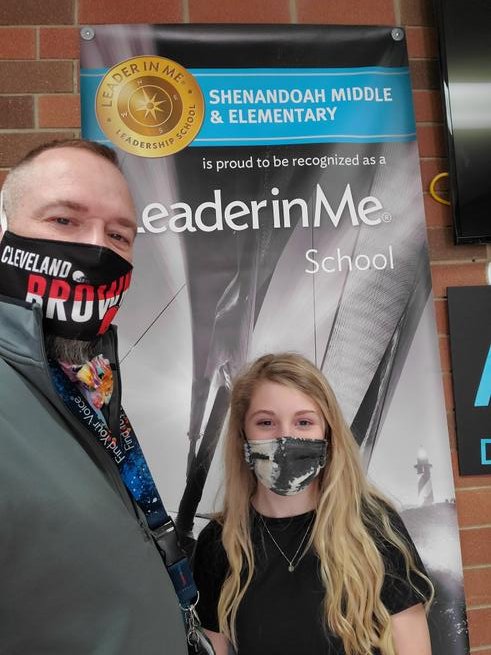 #GoodNewsCallOfTheDay goes to Miss Elle for Putting First Things First <a href="/TheLeaderinMe/">The Leader in Me</a>. Awesome job Elle. Way to be a Leader.