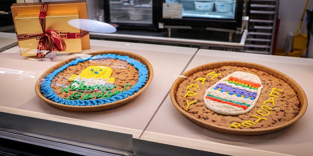 Famous 4thSt Cookies tweet media