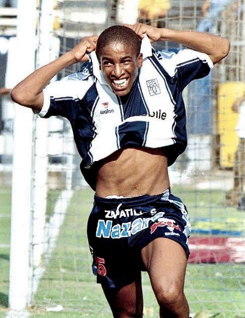 ClubALoficial's tweet photo. ¡ #VOLV1Ó !💙🔥 https://t.co/7MpapnsKdI