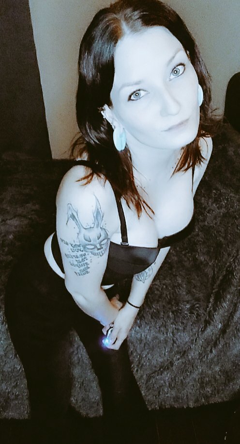 Violet_Storm_'s tweet photo. Cum with Me baby💦  I want to undress for you😈 make you drip💦

https://t.co/NhKJEDUkrt

I love chatting, getting to know you and giving you videos &amp; pictures of whatever you want 🤤even send you my undies💦

This Queen👑 Needs You😈 https://t.co/LRjr1uoWDl