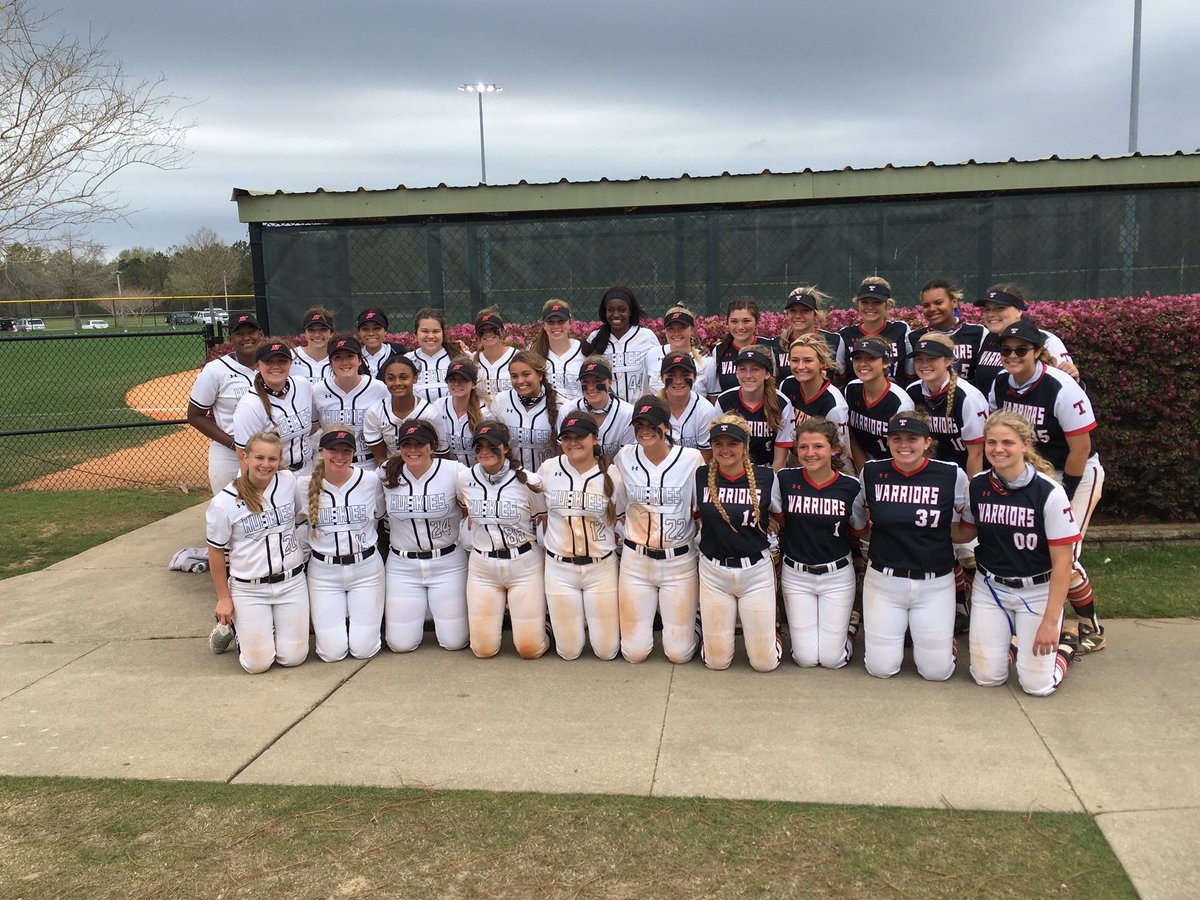 Weather ended the Gulf Coast Classic before our semifinal matchup with Chilton County. A coin toss determined the co-champion title with Thompson. Chilton County and Wetumpka were also unbeaten in single elimination. 

We finish the week 6-0.