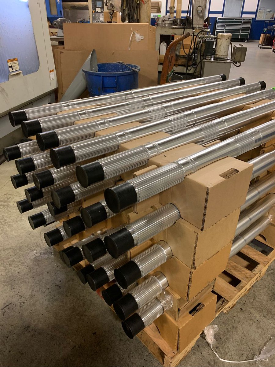 BulldogRears's tweet photo. From this โก๏ธ to this. Axles ready to head to the anodizer. We do it all day every day #wegetstuffdone https://t.co/87qGKvrQpR