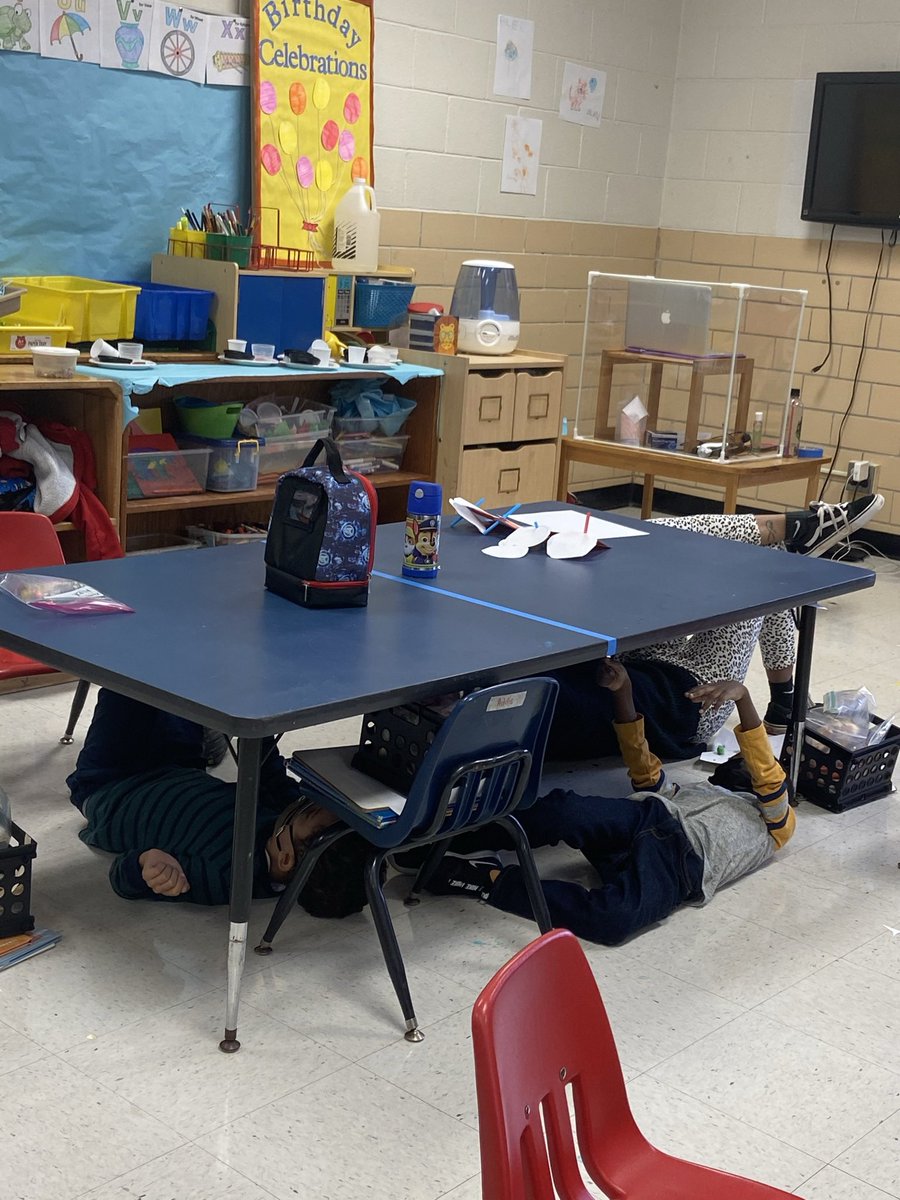 FarmeryFoxes's tweet photo. Pre-k has been learning all about perspective! What could be more fun than writing from a new perspective? Upside down under your desk!! If you look closely you can see my AMAZING para in on the action! โ๐ผ #prekchronicles #teachertwitter #perspective https://t.co/q5jsQwIIut