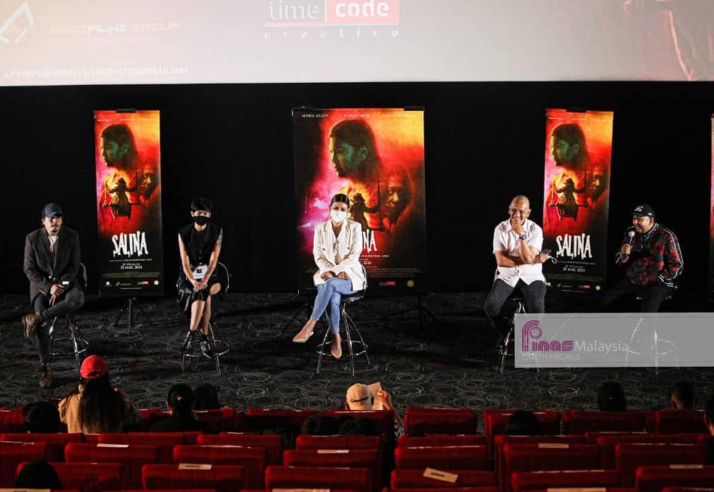FinasMy's tweet photo. #LensaSinema
#PromoSinema
#JomKePanggung
Program : Tayangan Perdana Filem 'SALINA'
Tarikh : 23 Mac 2021 (Selasa)
Masa: 8.00 Malam
Tempat : mmCineplexes, Level 2, eCurve Damansara
Pengarah : Raja Mukhriz
Pelakon : Mona Allen, Pekin Ibrahim , Alicia Amin, dan ramai lagi https://t.co/tndtADygEQ