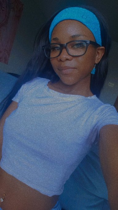 I'm feeling a little 💙 https://t.co/4SVDWz6eVD