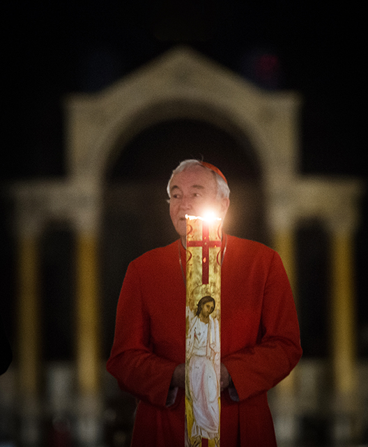 catholicEW's tweet photo. "Let it in your hearts be very clear that this light we shine is the light of Christ, who will always be with us, always walk with us and always lead us into the presence of his Father."
@CardinalNichols
#NationalDayOfReflection #DayOfReflection #Praytogether #covid19 #OneYearOn https://t.co/sK1CGRSHWJ