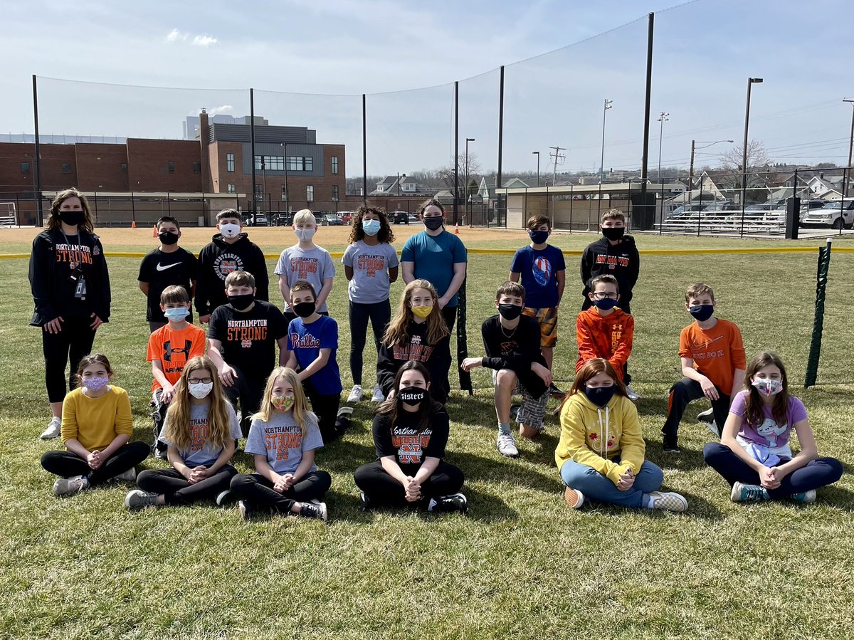 mrsdanenhower's tweet photo. Finally together again!! #togetheragain 🧡🖤 @nasdborough #kkidpride #boroimpact https://t.co/664rgE6tTZ