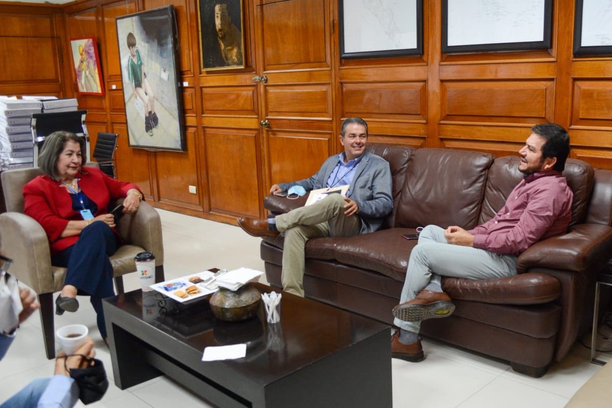 Estamos de gira de trabajo por el municipio de Ahome, es un gusto estar por estas tierra con la alcaldesa María del Socorro Calderón Guillén, quien nos recibió con calidez y con un riquísimo café. ¡Trabajaremos en coordinación para apoyar al sector pesquero del norte del estado!