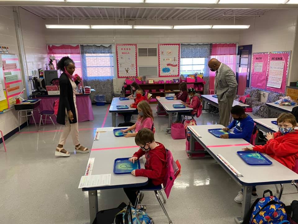 GriffinSpalding's tweet image. Monday’s @GriffinSpalding school visits included a trip to @beaverbrookgscs to meet with Principal @renee_mallard, AP @MrsHagansL, media specialist @ashbald and more.