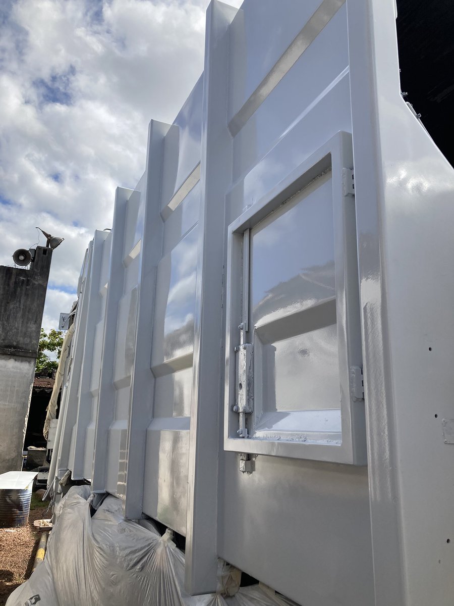 juanjolema22's tweet photo. Sector #ChapaYpintura Se culminó pintura de la carrocería #RecolectoraZonaEste avanzando en el ensamblado y restauración total de la unidad. Seguimos con más detalles 👉🏻
#LogisticaIDF https://t.co/pRaMWRGfvD