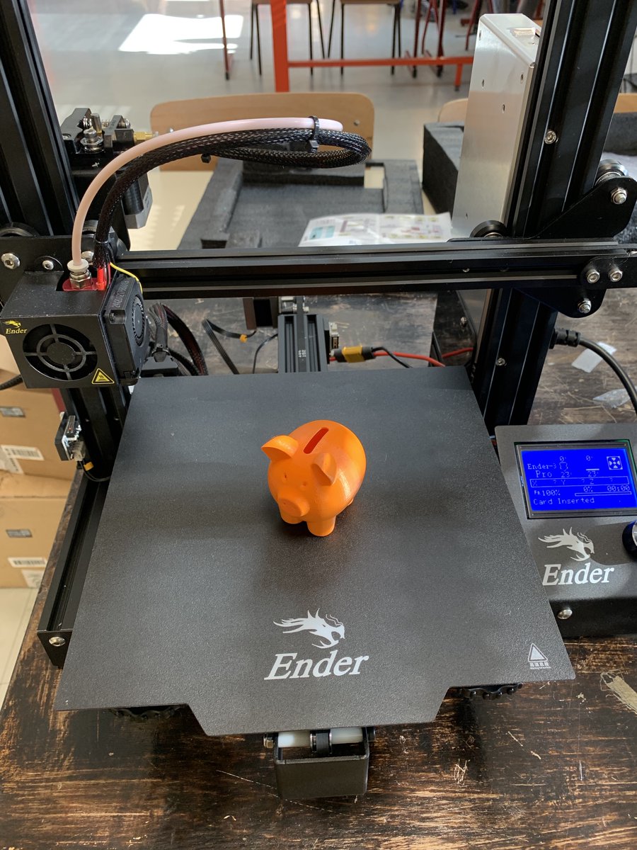 JacquesMonod's tweet photo. Des nouveaux équipements au collège @JacquesMonod #impression3d #cnc3018 #FabLab https://t.co/b5DRWyMr58