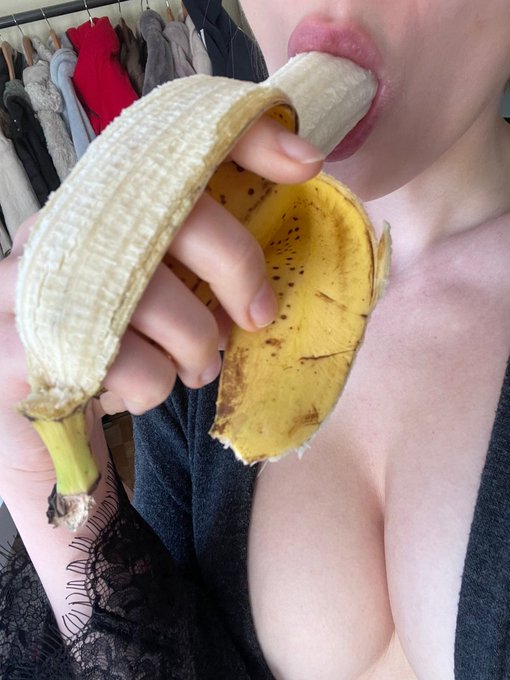 I like to take my potassium very deep😜 https://t.co/2BNR2kw6tg<a href="/tag/boob"class="tags"><span>#boob</span></a><a href="/tag/reveal"class="tags"><span>#reveal</span></a><a href="/tag/adult"class="tags"><span>#adult</span></a><a href="/tag/nsfw"class="tags"><span>#nsfw</span></a>