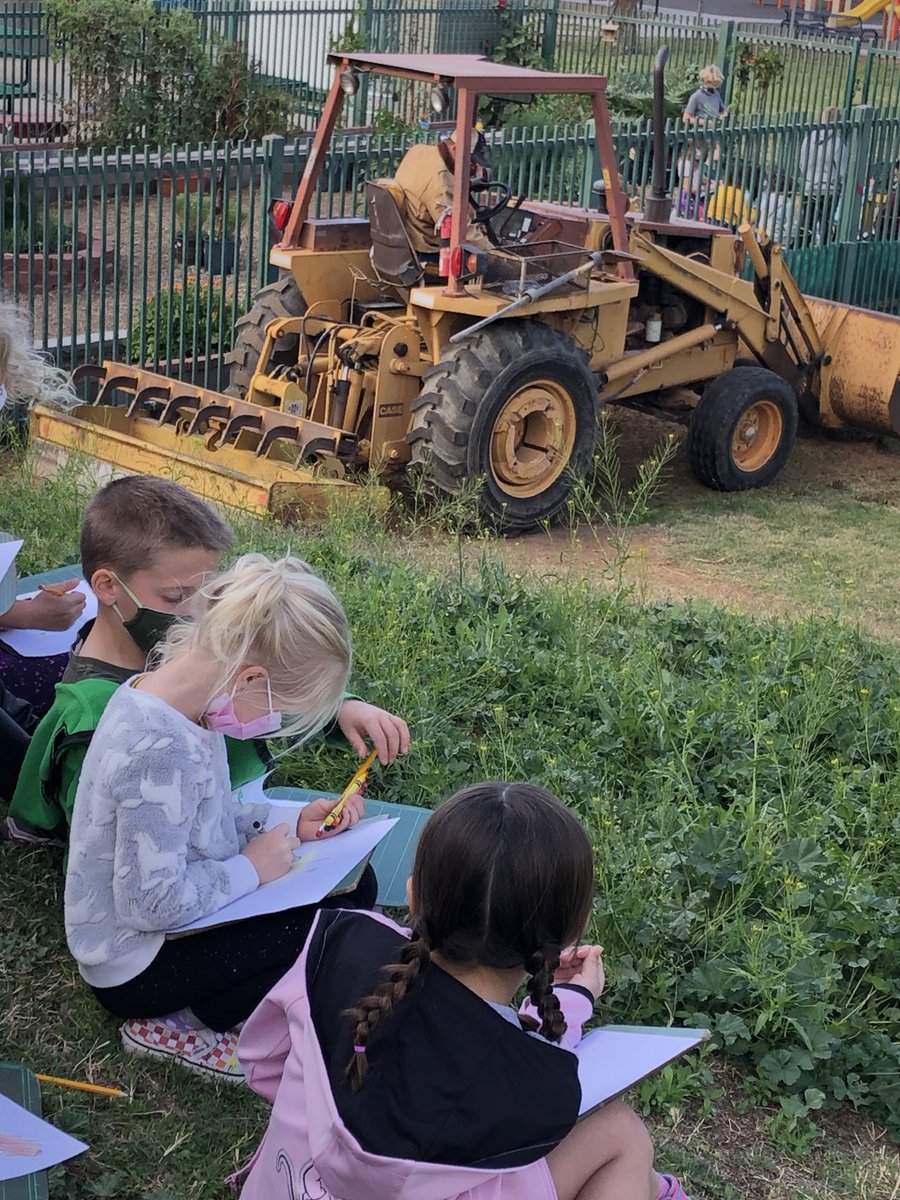 Jessie_Early's tweet photo. Writing about tractors! Teaching literacy in the school garden! @KellyHedberg #writeoutside #nwp @asuEnglish @CAWPTeachers @WriteOutConnect @asu_yawp @writingproject https://t.co/sxi5ur5ITX