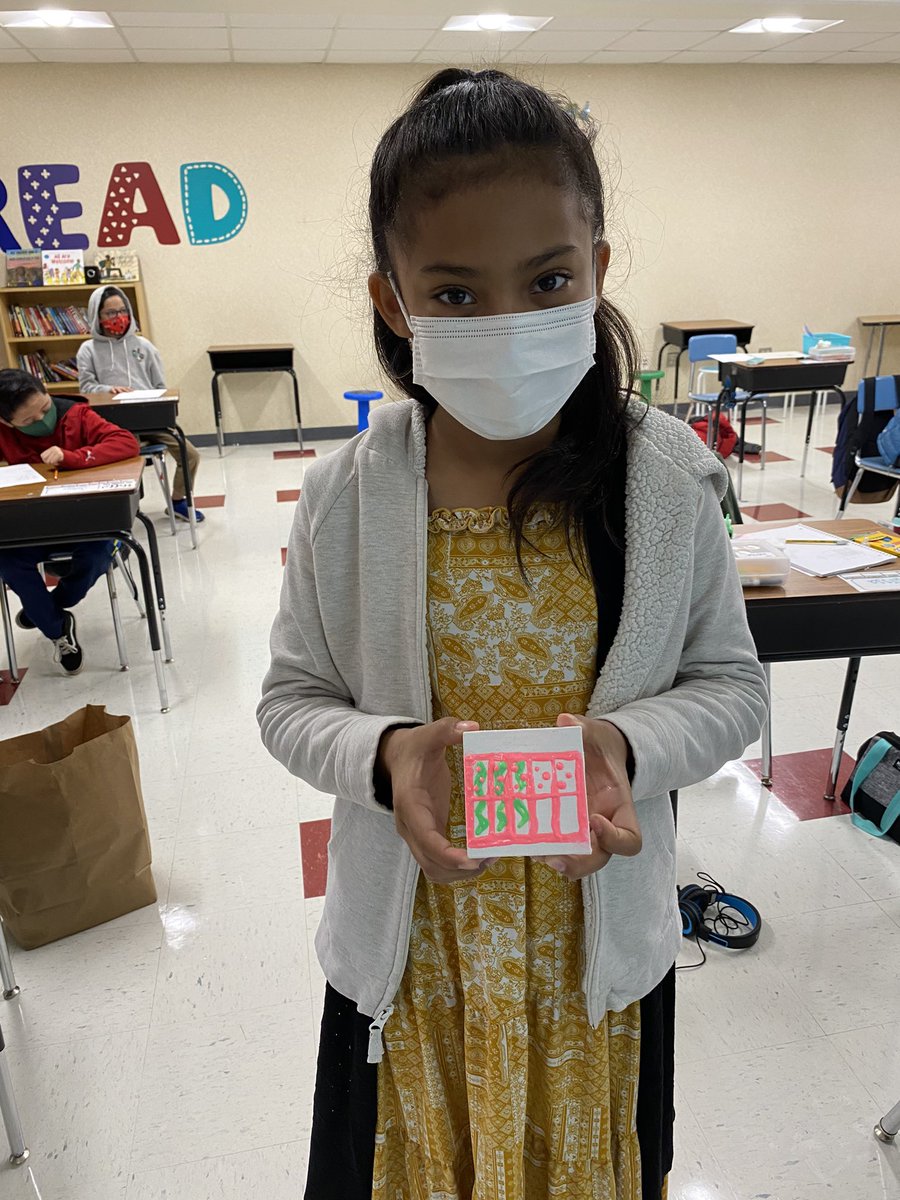 Kelly Paolini tweet media