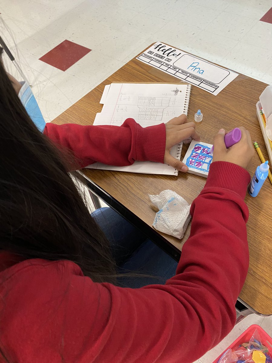 Kelly Paolini tweet media