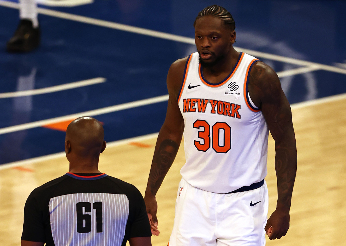 Knicks' Julius Randle fined $15,000 by NBA for criticizing officials