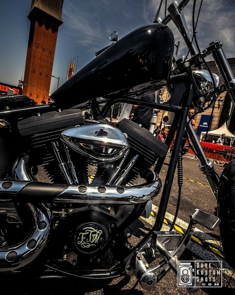DaveKustomShots's tweet photo. #GasTank and engine of a Harley-Davidson.
#DaveKustomShots #HarleyChoppers #HarleyDavidsonMotorcycles #HarleyRider #HarleyDavidson #HarleysOfInstagram #HarleyDavidsonAddicts #HarleyNation #HarleyDavidsonNation #Harley_Davidson_Lifestyle #KustomBike #Kust… https://t.co/goijYXssPv https://t.co/EOu6C7Zu6W