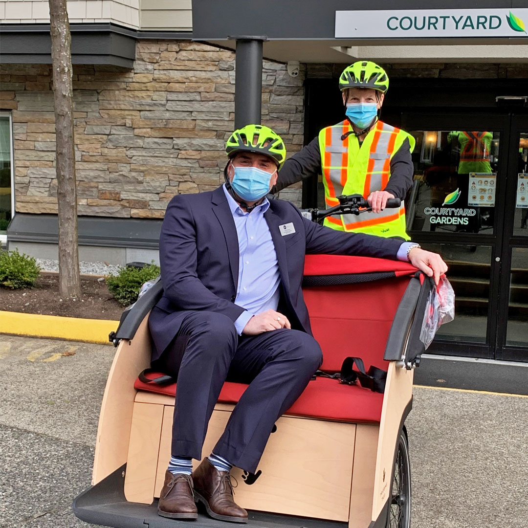 vervesrliving's tweet photo. When the VP comes to visit, a ride in the bike as a VIP is required! Our residents are excited to get back outside on the bike at Courtyard Gardens Retirement Residence in Richmond 😄 #vervecares #community #goodtimes #bikeride #spring
https://t.co/5b9yNydBJW https://t.co/vFaxMJ5GEB
