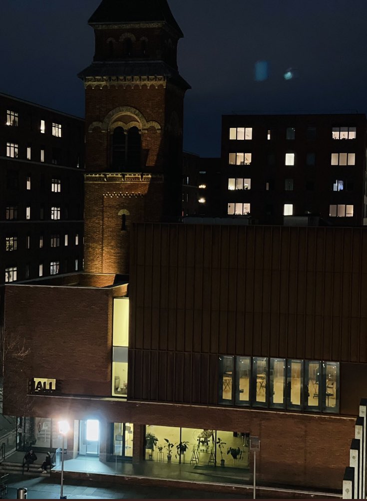 hallestpeters's tweet photo. Tonight we #lightityellow as part of the National Day of Reflection in remembrance of all those who have lost their lives during the COVID-19 pandemic. Many thanks to @ancoatsplus for the pictures https://t.co/qE0DVv6hIl