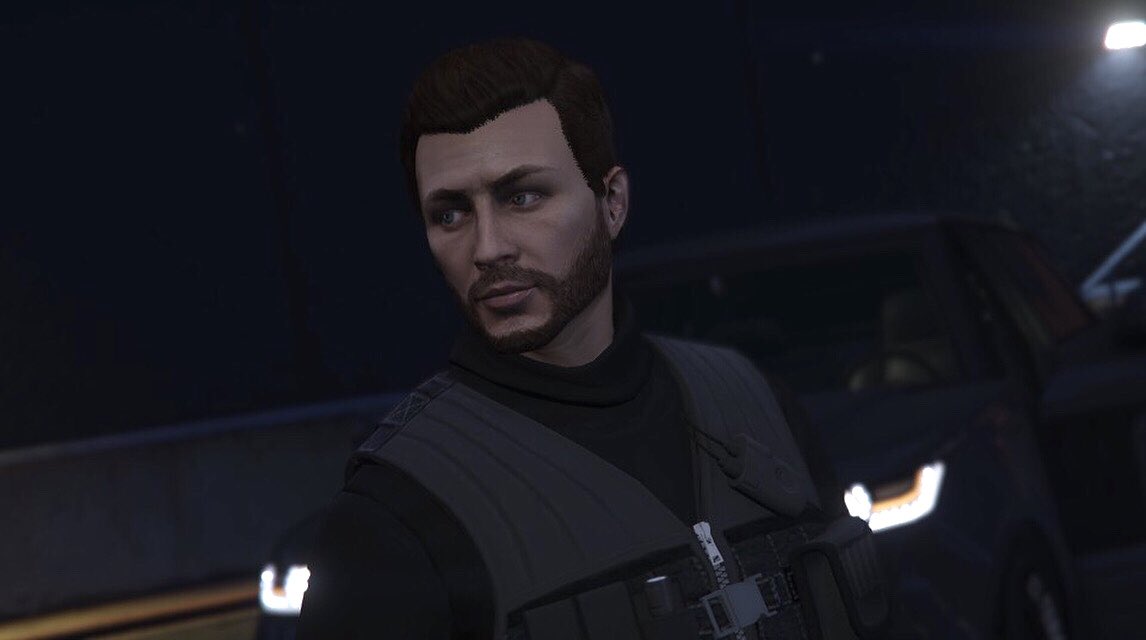 MichaelGreyGTA's tweet photo. This evening, I joined NCA officers on a raid as part of the UK's biggest ever law enforcement operation resulting in 746 arrests. https://t.co/IAzGmXGSJi