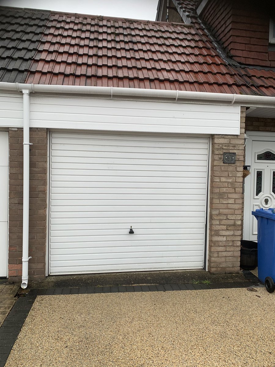 door_mw's tweet photo. Before and after of today’s job in Warrington impressive change contact us for more details or advice or you can find us on https://t.co/qJK4j084b8 https://t.co/t7bCGfbszP