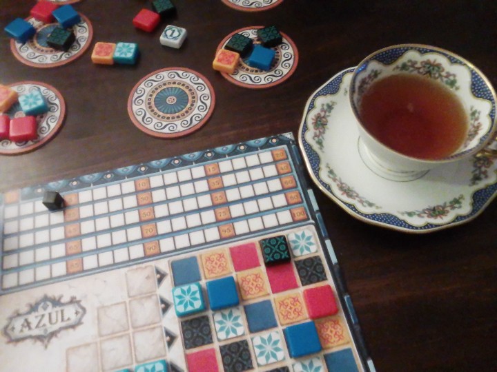 DanielaKayB's tweet photo. We can't get enough of this game :) #azulGame https://t.co/3AWQLfgd11