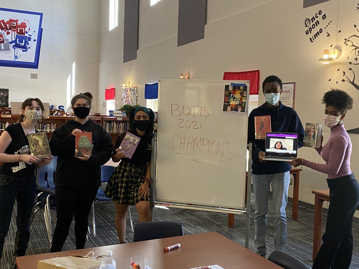 TitanLibrary2's tweet photo. Introducing the WINNING #fisdbotb21 team from CHS! Congrats to all of the teams this year! Fun was had by all! #readallthebooks @Cen10titans @FISD_Libraries @friscoisd #titansread #fisdreads https://t.co/fROabZQiLe