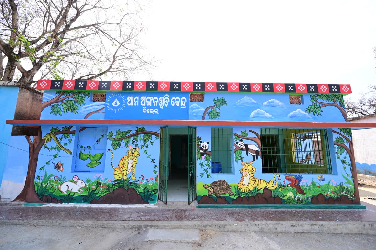 Look at this beautiful Anganwadi Centre in Sundargarh district of #Odisha 

Initiative by District Admin to modernize the #AnganwadiCentres and to make learning fun will attract more children.