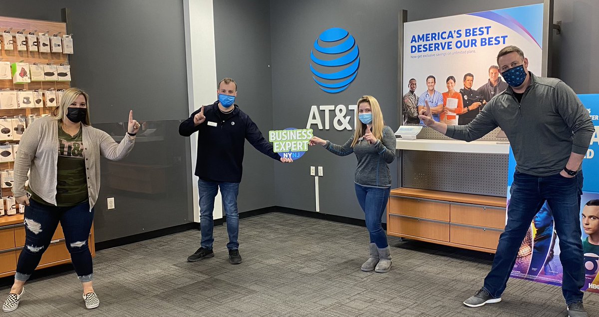 DFraser0107's tweet photo. 👏👏👏Not 1 but 2 new BizWiz Experts out of New Hartford!  Great work @Rach_Constable @CodyZarnock #NYNJStateofmind #oneNYNJ @judy_cavalieri https://t.co/edd8APyHLE