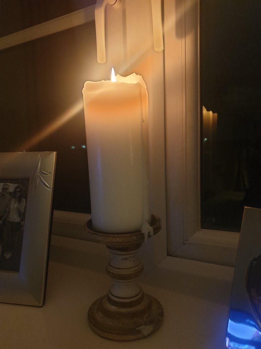 writeforyou444's tweet photo. #DayOfReflection #LightForLives #OurNHSPeople https://t.co/AhDBrY45pV