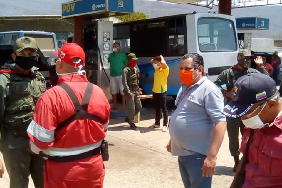 DiarioTalCual's tweet photo. Fontur ocupa de forma arbitraria las bombas de gasolina y diésel a precio subsidiado #TalCual #ClaroyRaspao #AloMacho https://t.co/PAc7wEdaMw https://t.co/yz46aPbTBc