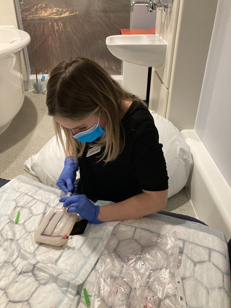 Happy to be back teaching clinical skills today to 5 passionate and enthusiastic newly appointed maternity support workers . Clinical skills and competencies taught in small groups, both in the classroom and on the wards just feels so right 💪@rchtmaternity <a href="/sarahgrigg43/">Sarah Grigg</a>