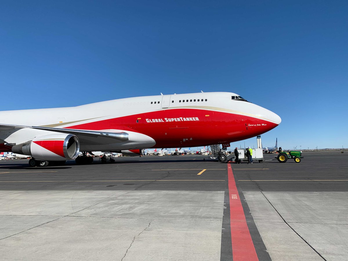 CPL_Dave's tweet photo. This aircraft is a strategic wildland firefighting asset for the nation, and its home base in Moses Lake will allow it to fight fires in Washington and the entire West Coast. https://t.co/xFGtnrZWaj