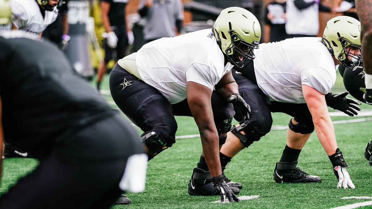 VandyFootball's tweet photo. Put on the pads.

#AnchorDown https://t.co/stHaSMfF2n