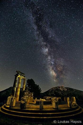GrecianGirly's tweet image. Delphi by night. Amazing night time shots taken at Delphi, Greece, by astrophotographer, Loukas Hapsis.