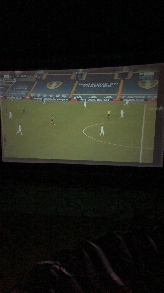 20ft blow up screens to hire 🎥