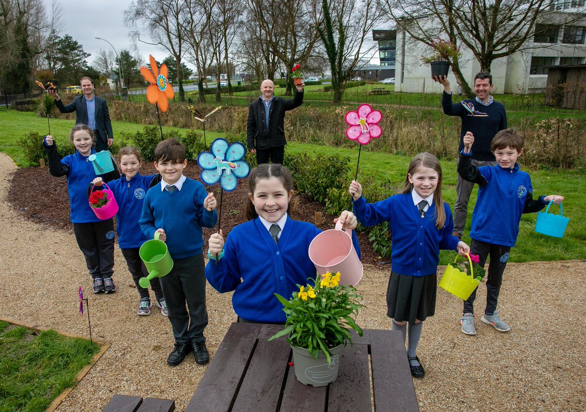 ClareEcho's tweet photo. Marvellous Molly wins competition to design biodiversity garden in Shannon https://t.co/N7FW909Fv8 | @thepmanofficial https://t.co/HrF6N3SEIw