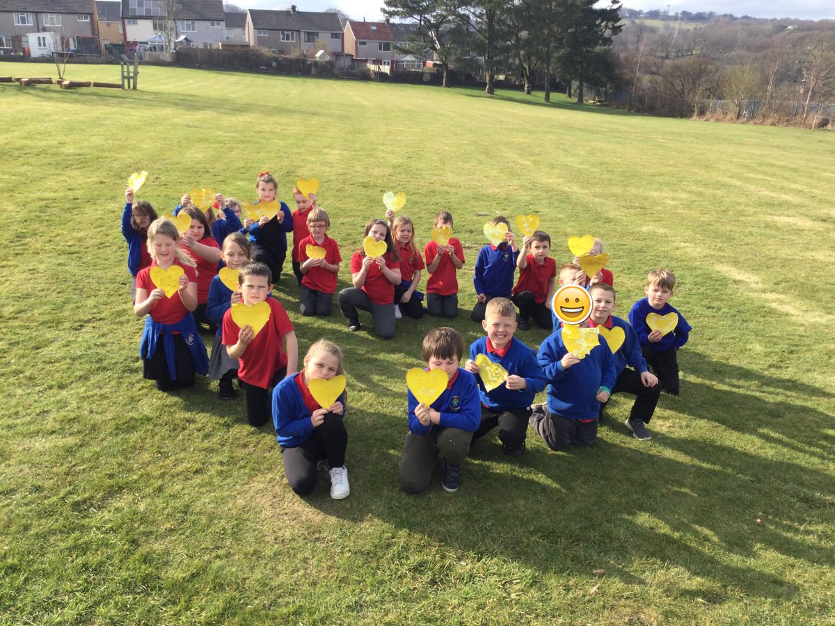 tripclass6's tweet photo. To mark the national day of reflection we all created yellow hearts and reflected carefully on what we were thankful for. 💛@TrinantPrimary https://t.co/u7tSkZICuX