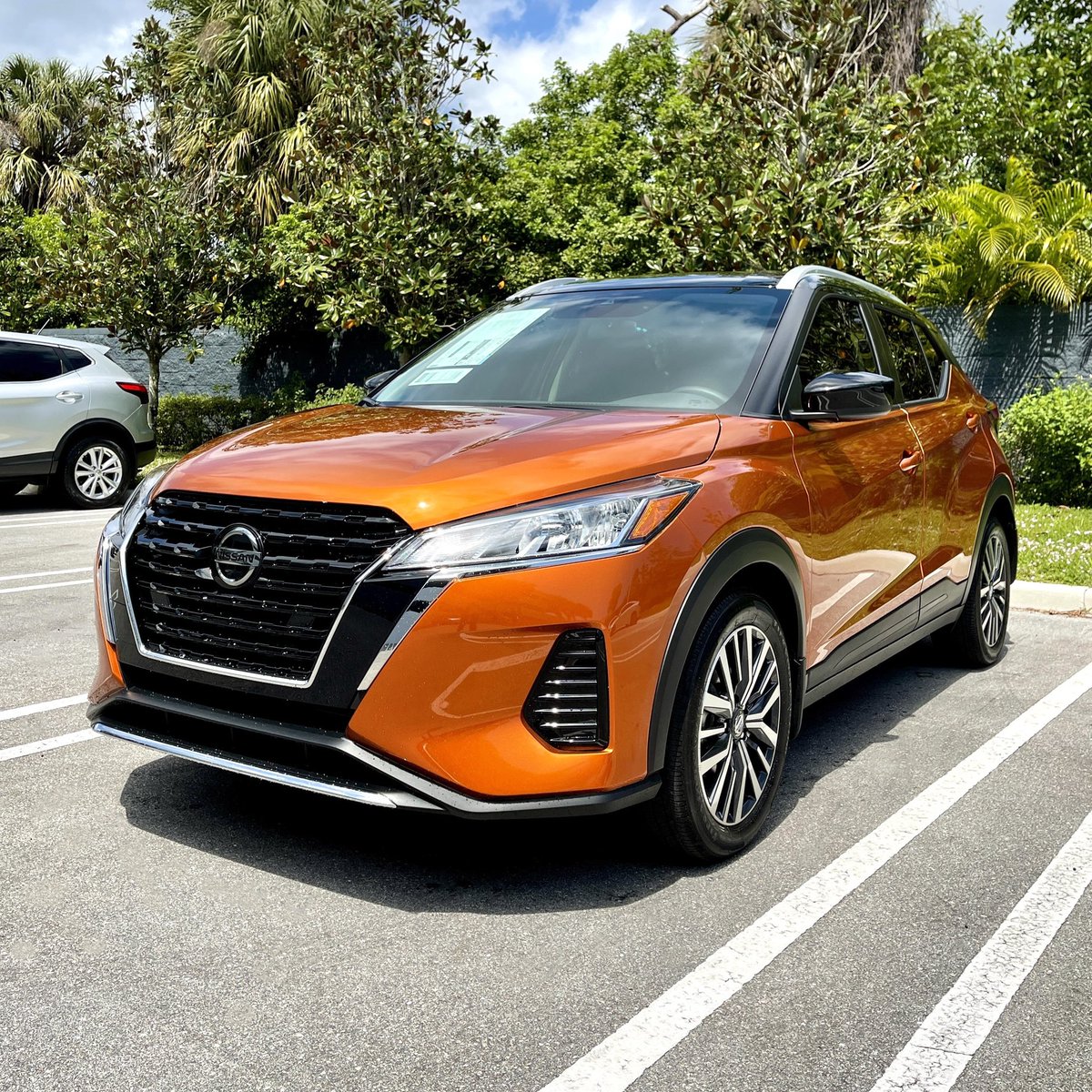GreenacreNissan's tweet photo. The newly redesigned 2021 Nissan Kicks makes every drive out next-level! 🚗🛣 #GreenacresNissan #NissanKicks #FreeTestDrive #WeMakeItEasy https://t.co/FnhU8renLo