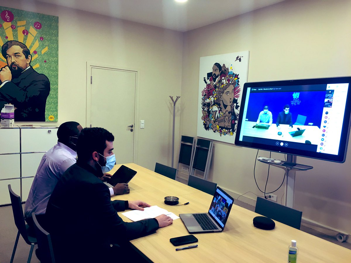 EmmanuelHaiat's tweet photo. Bienvenue aux 8 nouveaux experts du Conseil Local du Numérique de @StGermainenLaye. Nous lançons ce soir 4 nouvelles thématiques de travail : Culture et numérique, Sécurité et numérique, Mobilité et numérique, Datas et collectivités. Le #Num poursuit son rôle de conseil. @CNNum https://t.co/MWdJoUaWhz