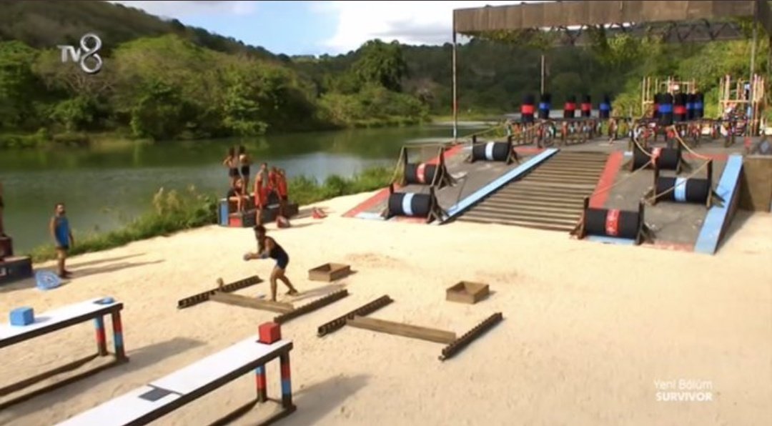 Bu fotoğraftan şunu anlıyorum. Poyraz Benchten izleyenleri elemiş, şimdi en sona kalan rakibinide eleyip şampiyon olmuş. SURV2021'inde sonu böyle olacak. #survivor2021 #yigitpoyraz #ypfc